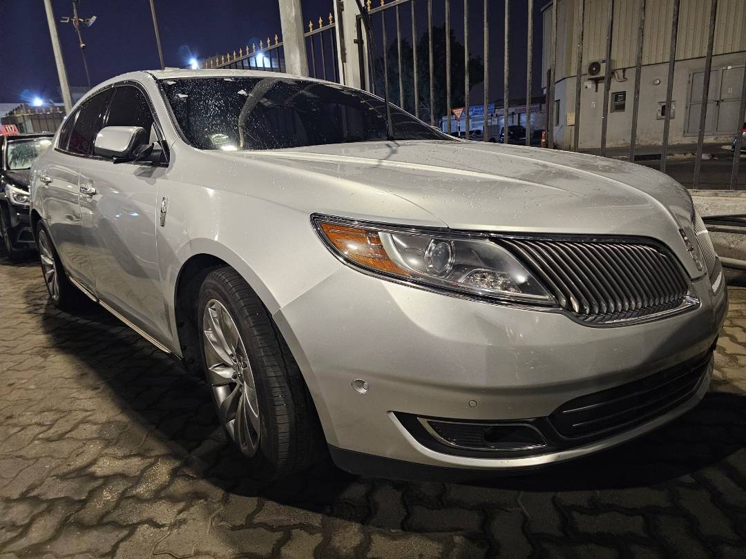 2014 LINCOLN MKS — 171901 KM — Lot EG607768 — Main - Marhaba Auctions Used Cars - Image 5