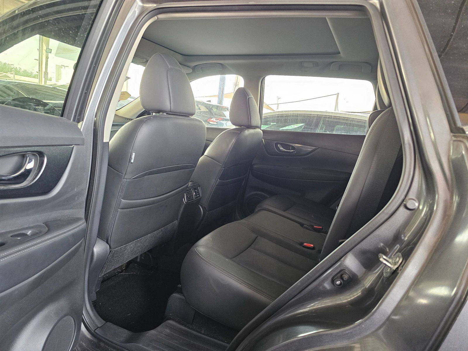 NISSAN ROGUE 2015 - Marhaba Auction Used Cars - Image 6