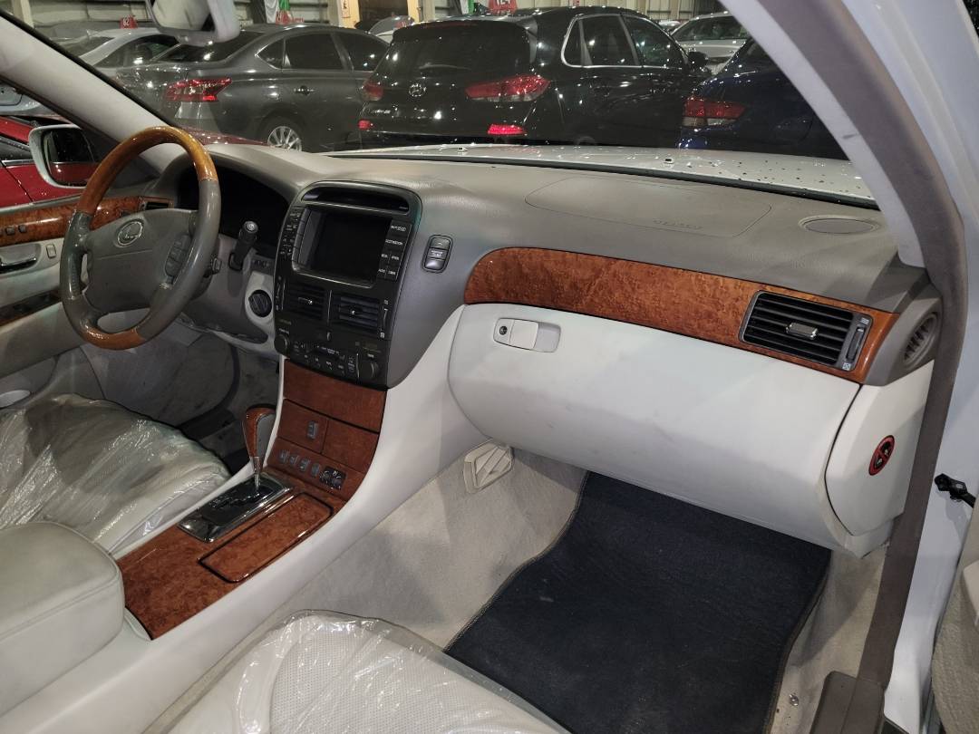 2006 LEXUS LS 430 — 166938 KM — Lot 5029884 - Marhaba Auctions Used Cars - Image 6
