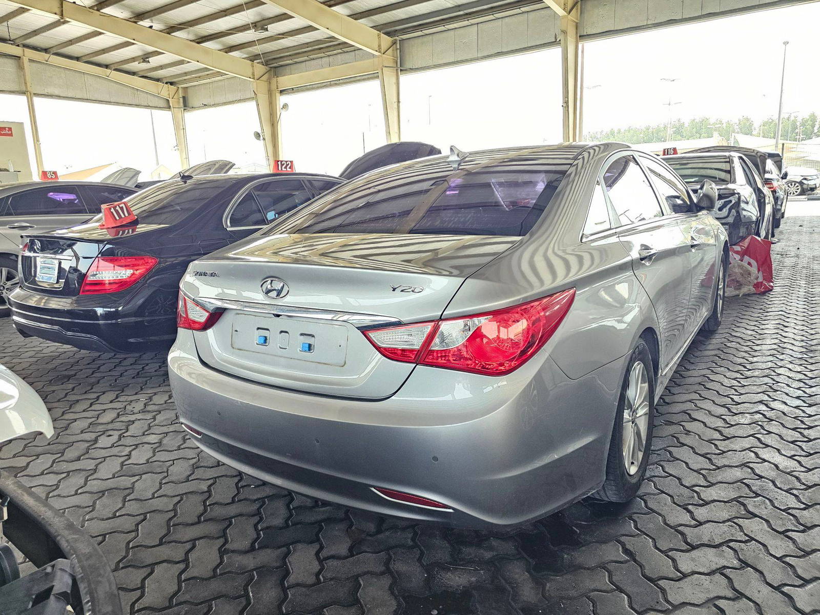 2011 HYUNDAI SONATA — 197881 KM — Lot 270472 — Souq - Marhaba Auctions Used Cars - Image 3