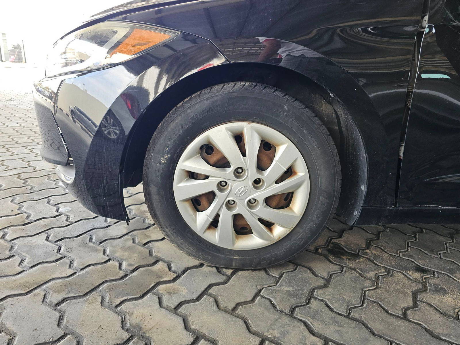 HYUNDAI ELANTRA 2017 - Marhaba Auction Used Cars - Image 8