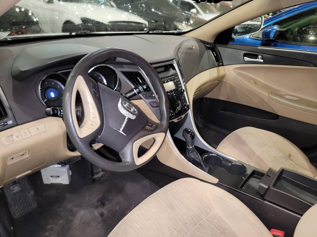 2013 HYUNDAI SONATA — 155743 Miles — Lot 68832263 - Marhaba Auctions Used Cars - Image 8
