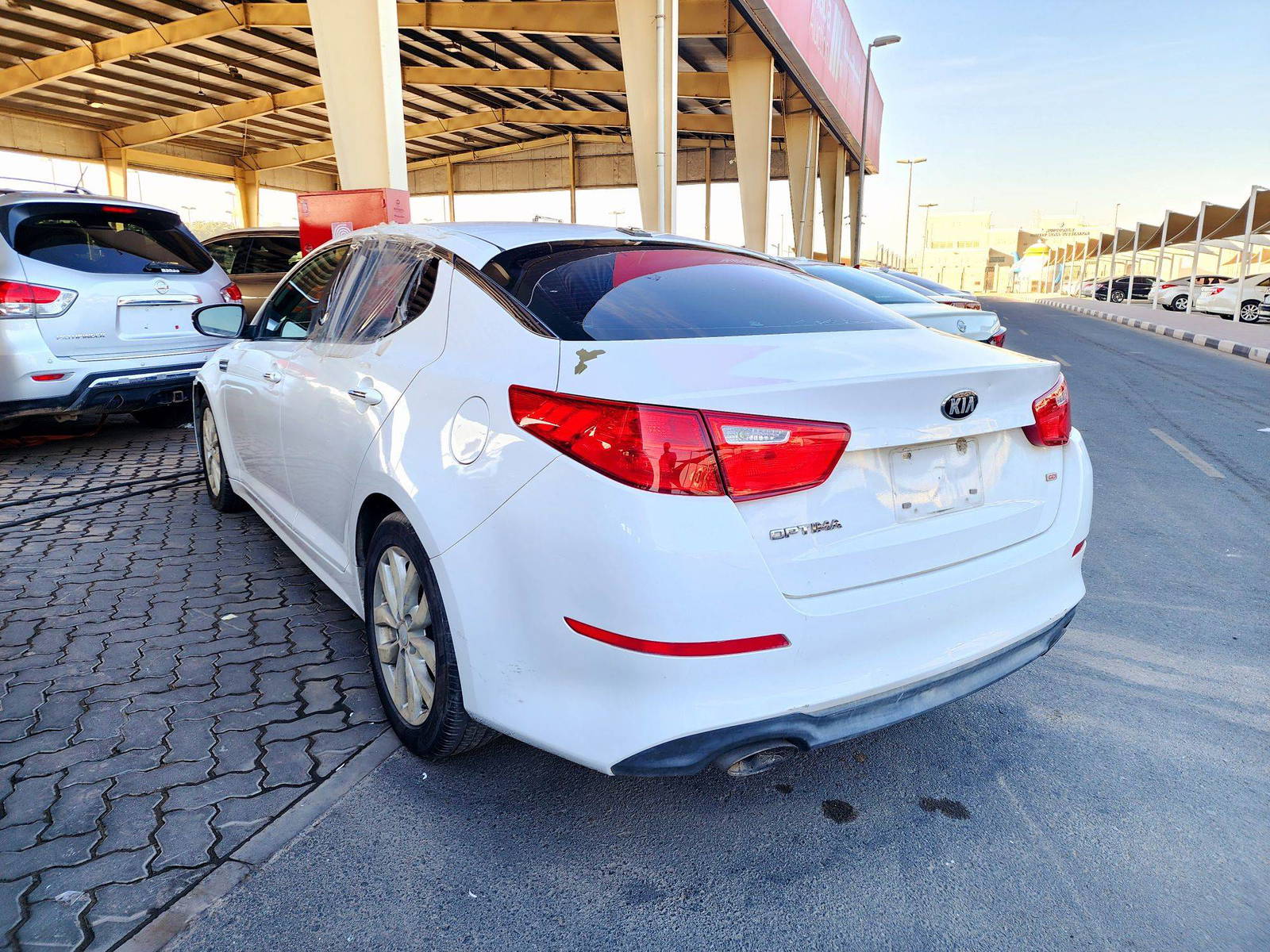 2015 KIA OPTIMA — 241299 Miles — Lot 4A75FG451177 — Souq - Marhaba Auctions Used Cars - Image 3