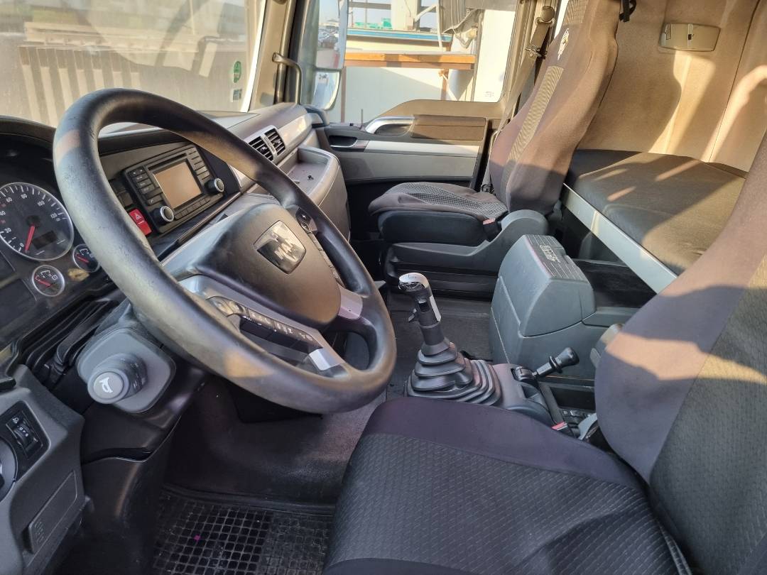 2013 MAN MAN TRUCK — 147052 KM — Lot 043002 — Al Quoz - Marhaba Auctions Used Cars - Image 6