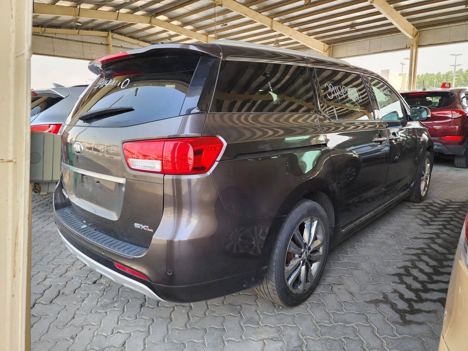 2018 KIA SEDONA — 163672 Miles — Lot 39149110 — Main - Marhaba Auctions Used Cars - Image 3