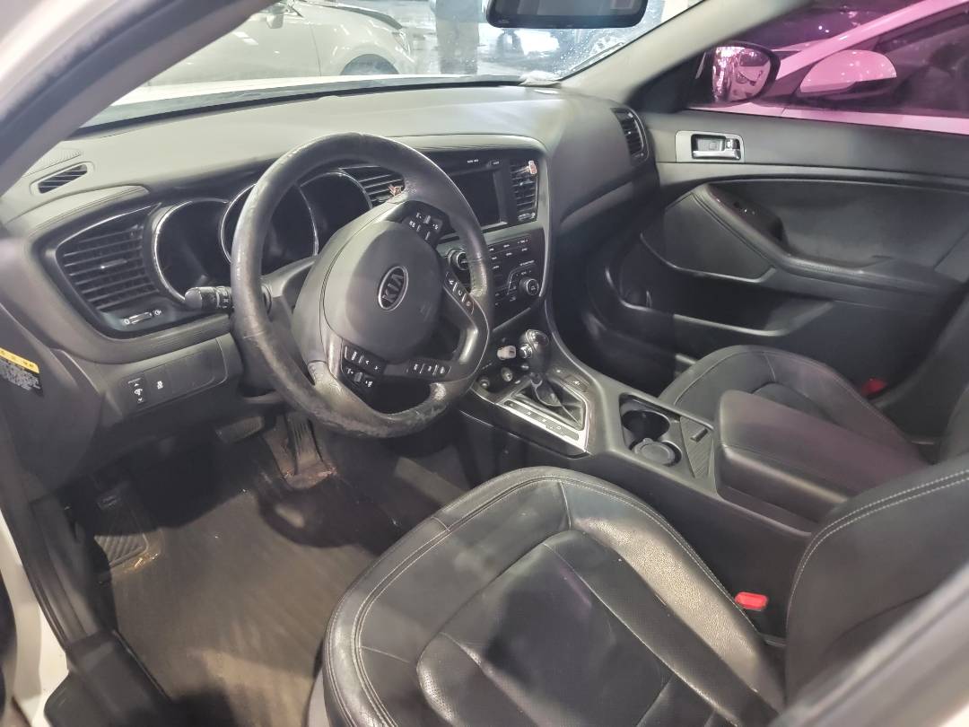 2012 KIA K5 — 240618 KM — Lot 202718 — Ind. 12 - Marhaba Auctions Used Cars - Image 8