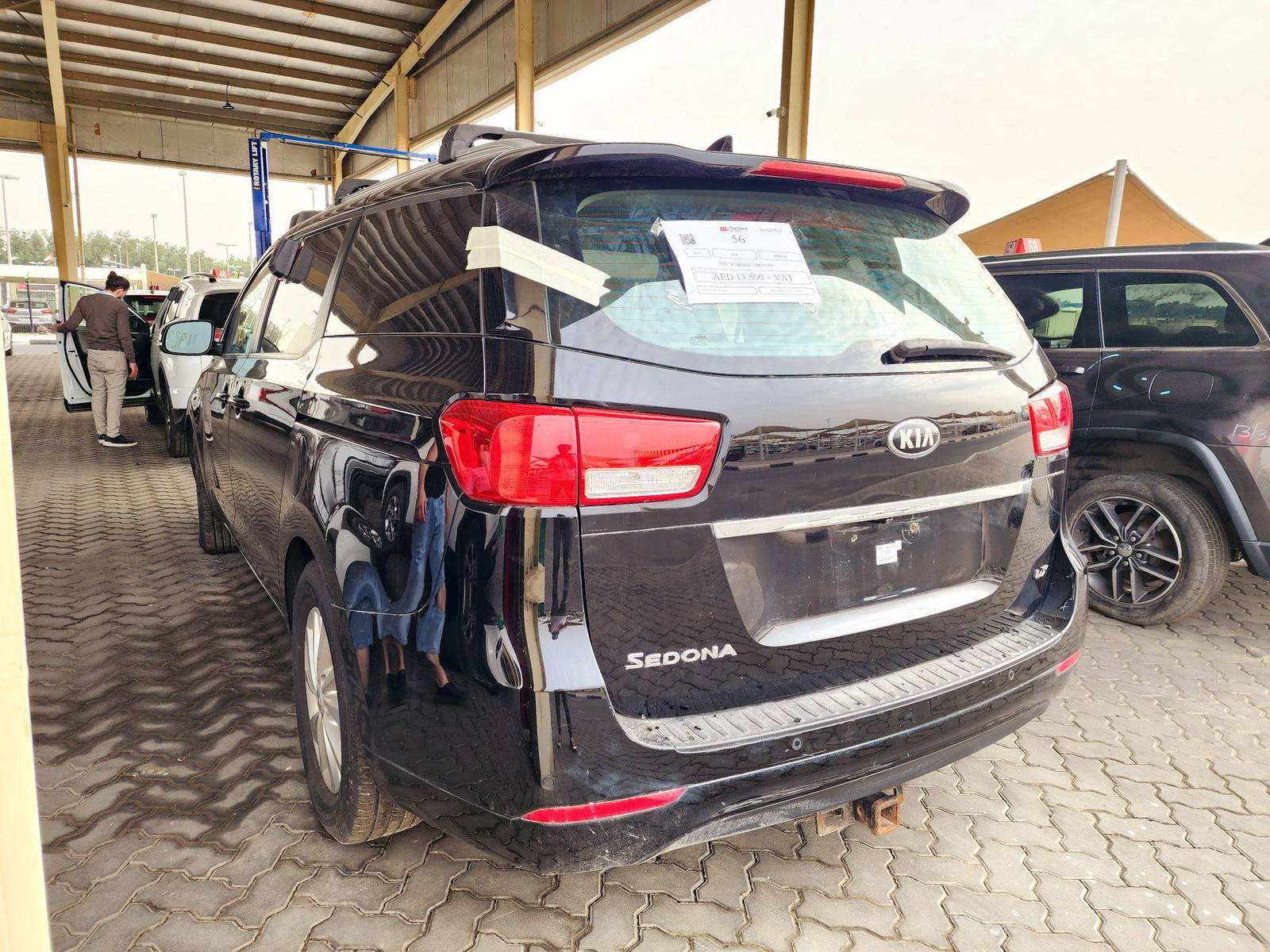 2017 KIA SEDONA — 117234 Miles — Lot 65008294 — Souq - Marhaba Auctions Used Cars - Image 3