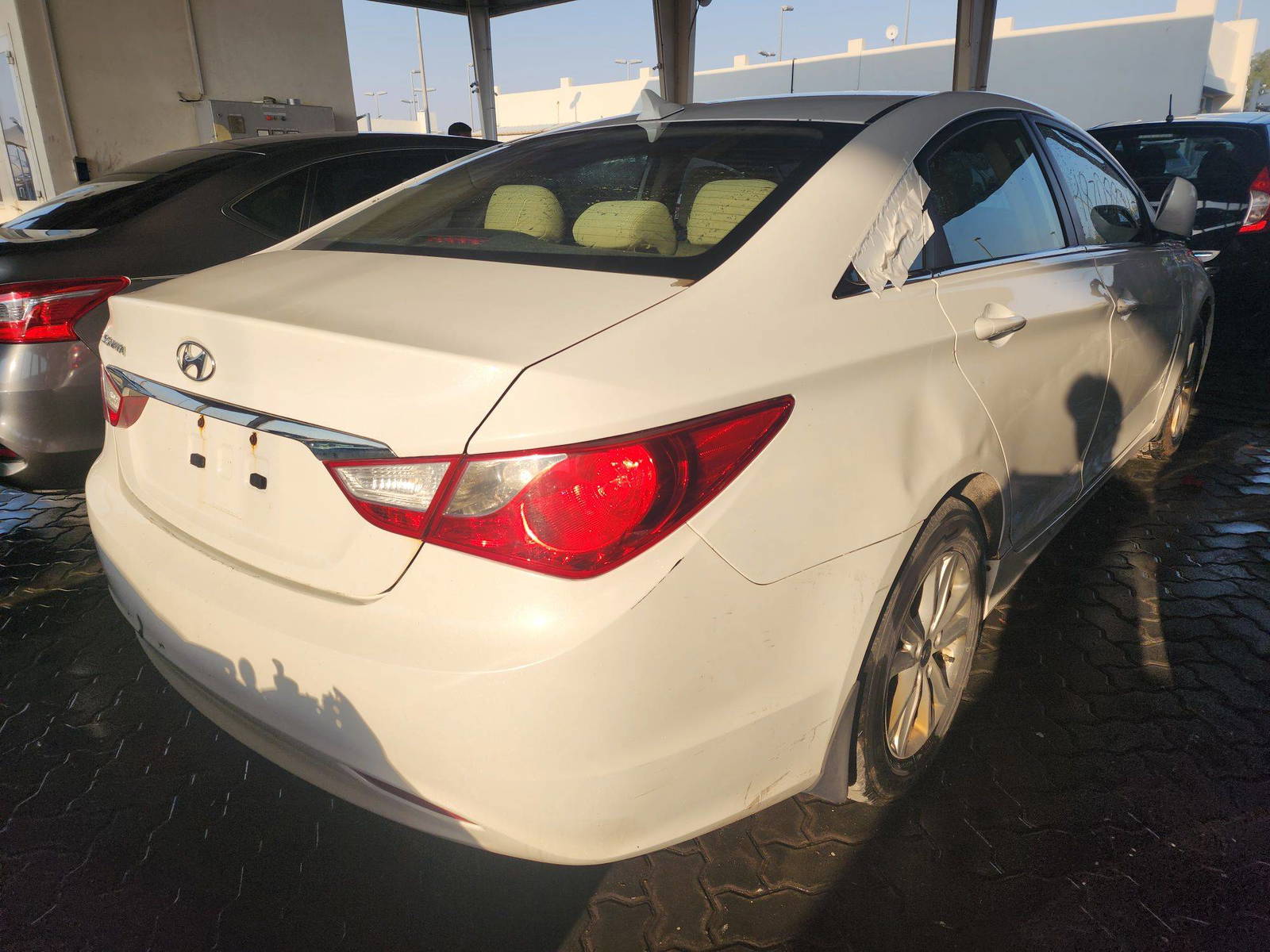 2011 HYUNDAI SONATA — 114076 Miles — Lot 48708834 — Souq - Marhaba Auctions Used Cars - Image 4