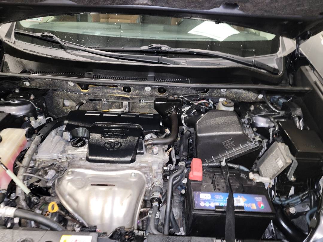 2017 TOYOTA RAV4 — 167642 Miles — Lot D207391 - Marhaba Auctions Used Cars - Image 9