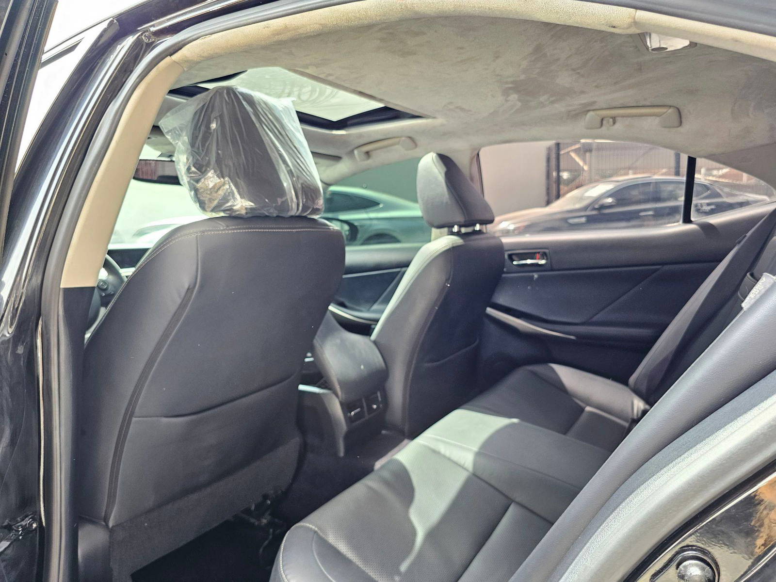 2014 LEXUS IS 250 — 127567 Miles — Lot XE5009449 — Souq - Marhaba Auctions Used Cars - Image 6