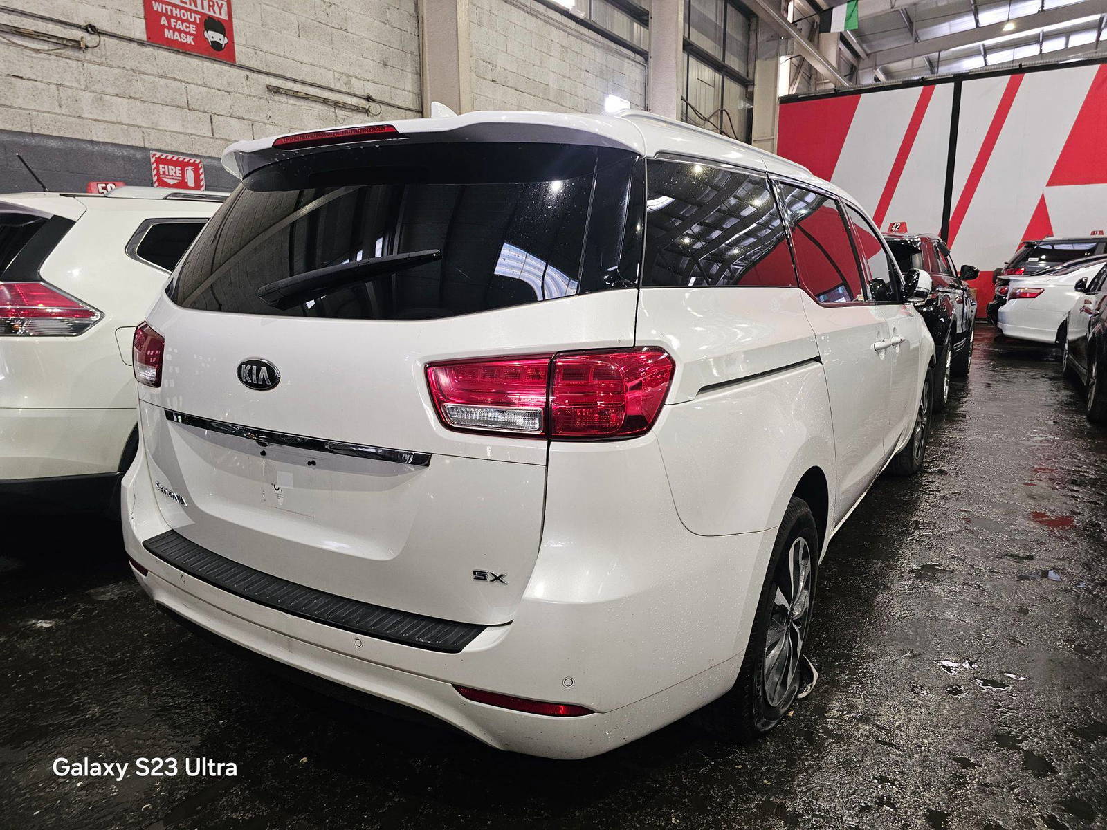 2015 KIA SEDONA — 214439 Miles — Lot 3F6019299 — Main - Marhaba Auctions Used Cars - Image 3