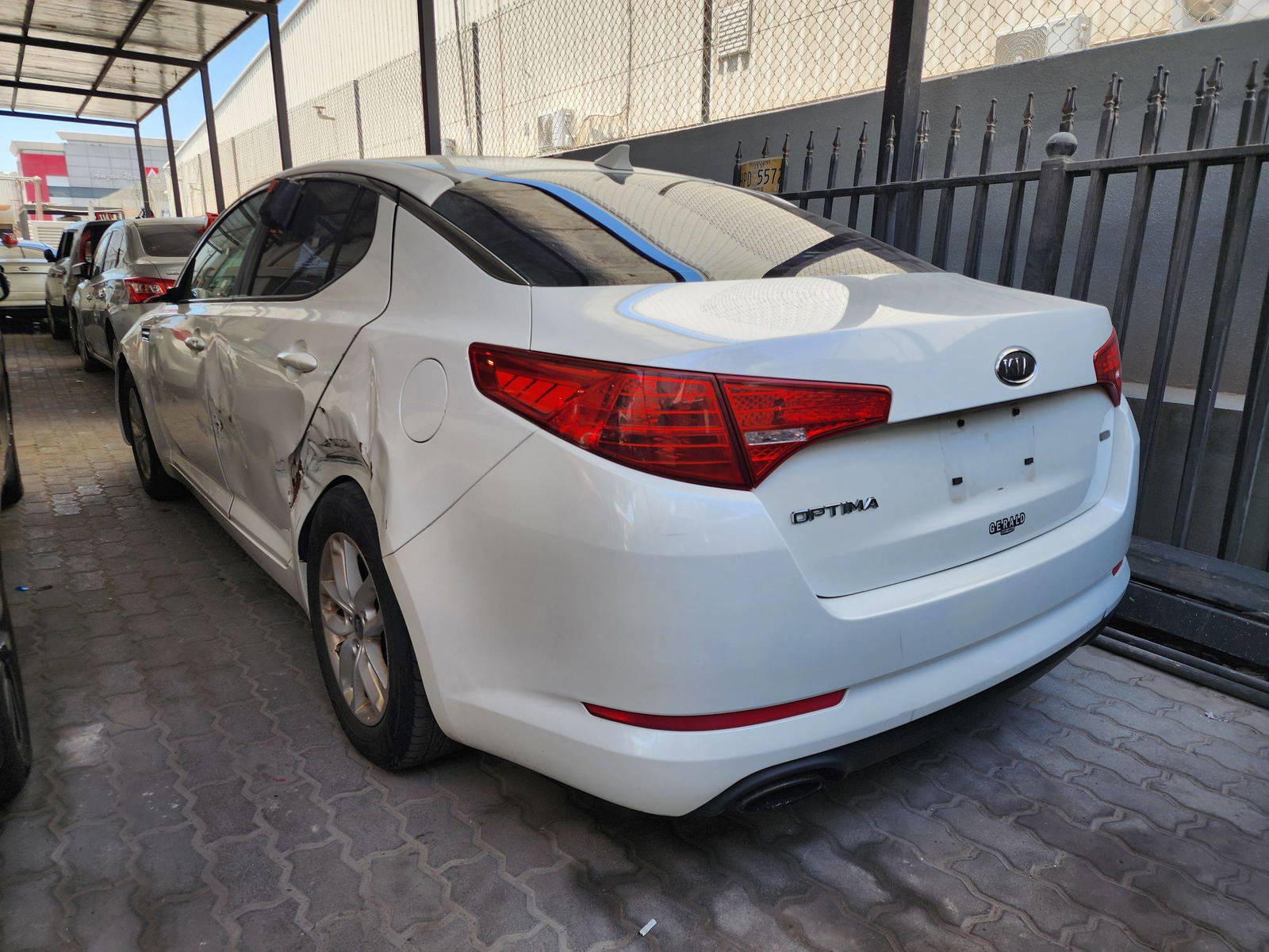 2011 KIA OPTIMA — 145519 Miles — Lot B5092289 — Souq - Marhaba Auctions Used Cars - Image 11