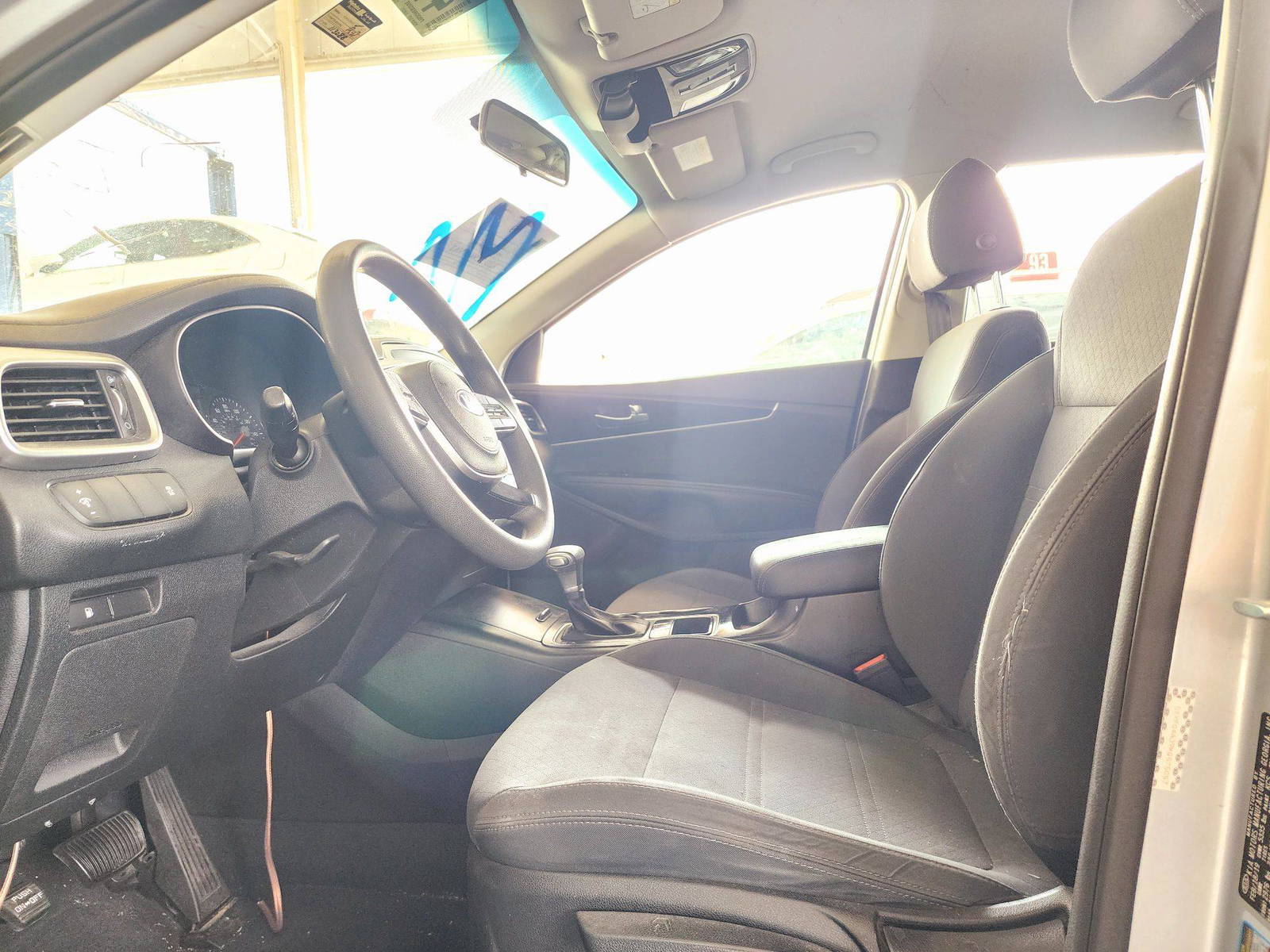 2019 KIA SORENTO — 113088 Miles — Lot 41618265 — Souq - Marhaba Auctions Used Cars - Image 8