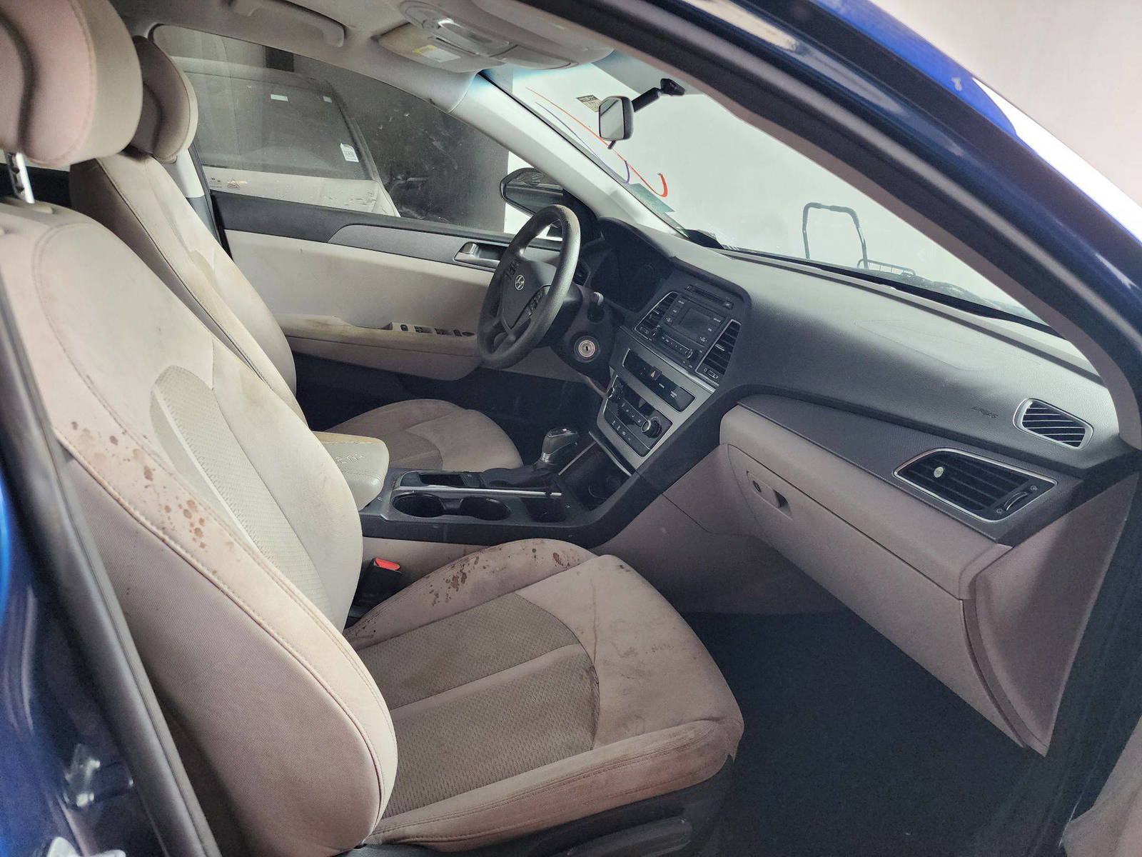 2015 HYUNDAI SONATA — 133231 Miles — Lot 335357 — Al Quoz - Marhaba Auctions Used Cars - Image 9