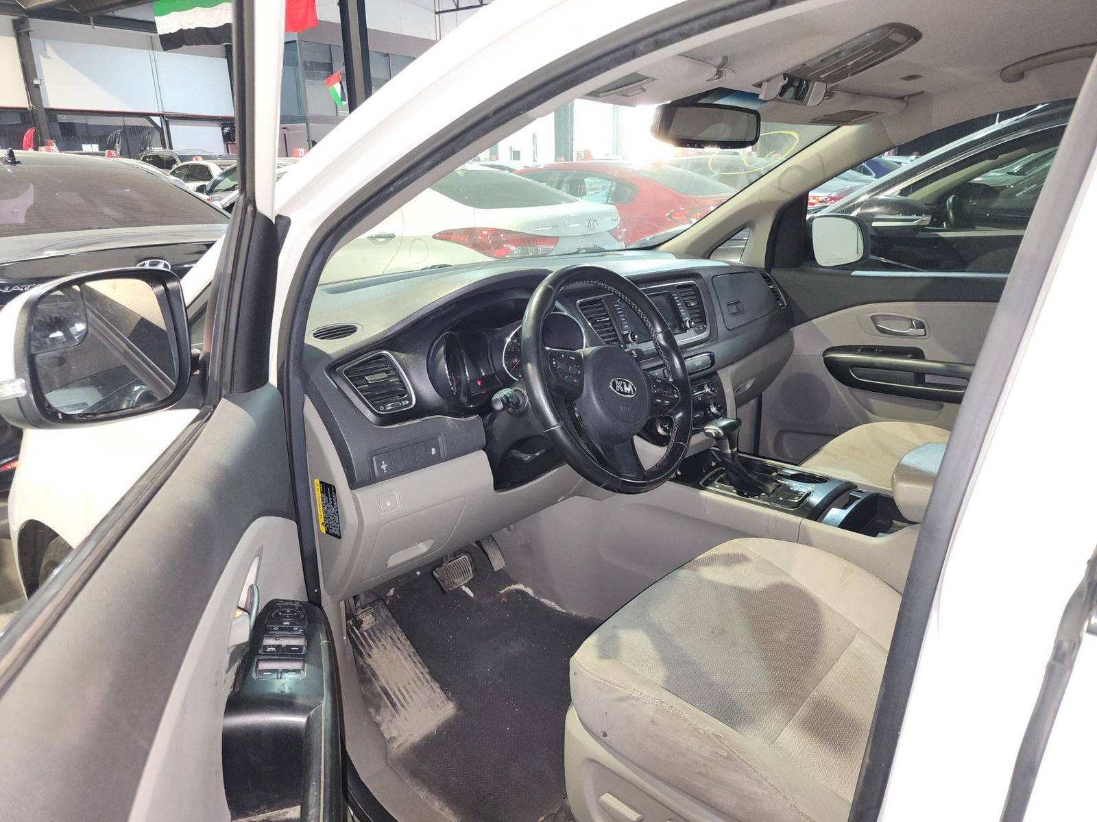 2018 KIA SEDONA — 180222 KM — Lot 6361734 — Main - Marhaba Auctions Used Cars - Image 9