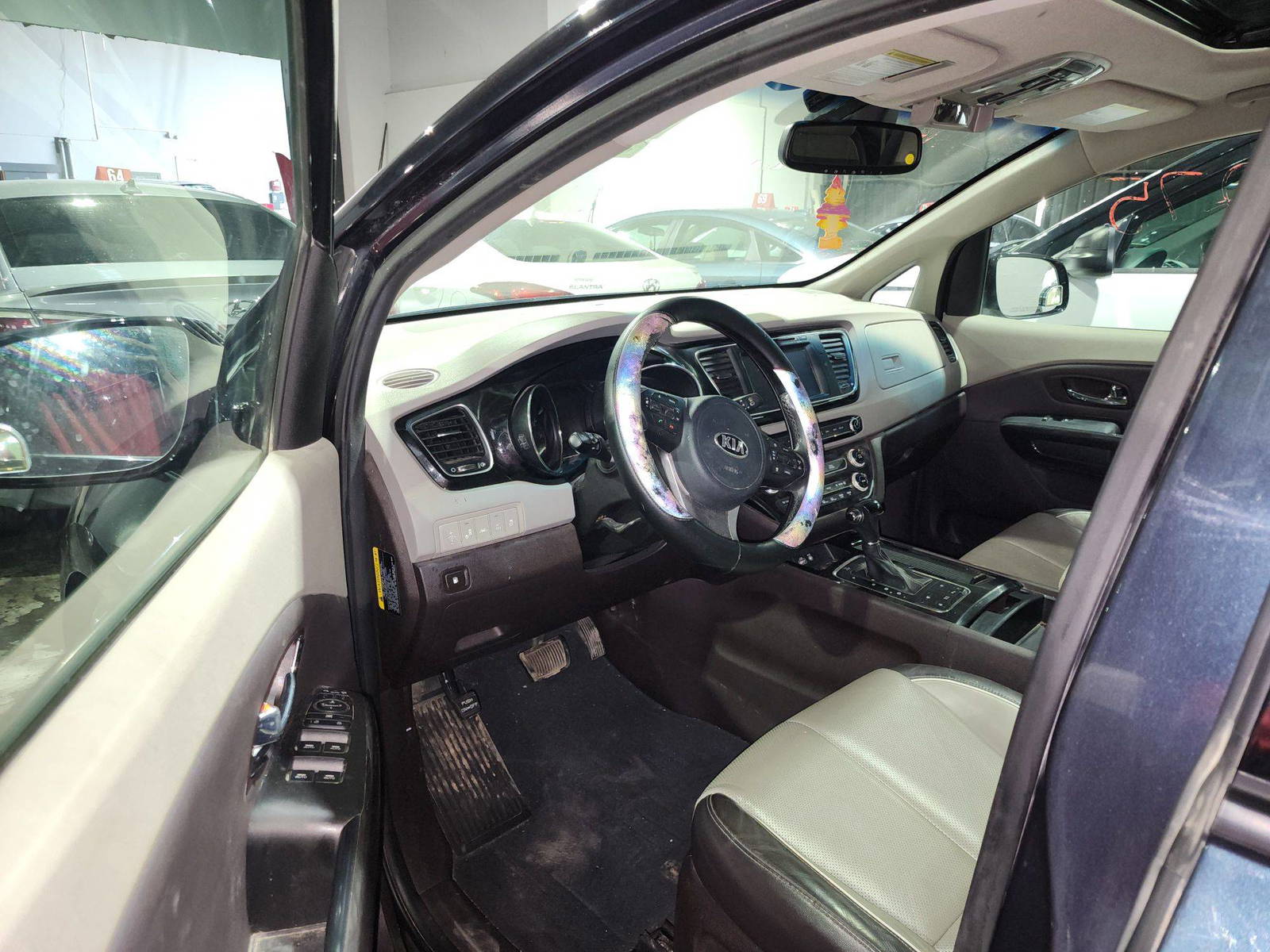 2016 KIA SEDONA — 154337 Miles — Lot 41711275 — Al Quoz - Marhaba Auctions Used Cars - Image 9