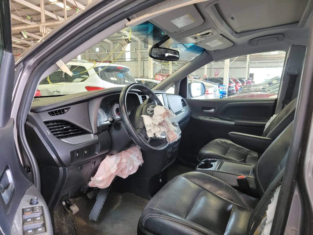 2017 TOYOTA SIENNA — 118897 Miles — Lot HS893143 — Main - Marhaba Auctions Used Cars - Image 6