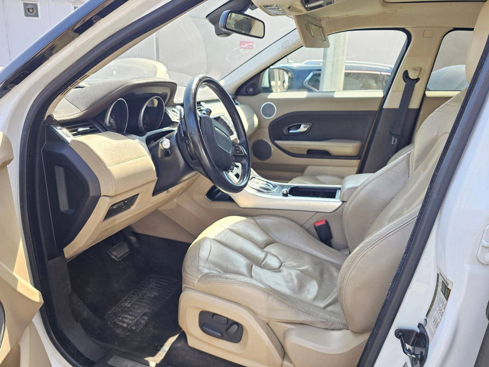 LAND ROVER RANGE ROVER EVOQUE PURE 2012 - Marhaba Auction Used Cars - Image 8