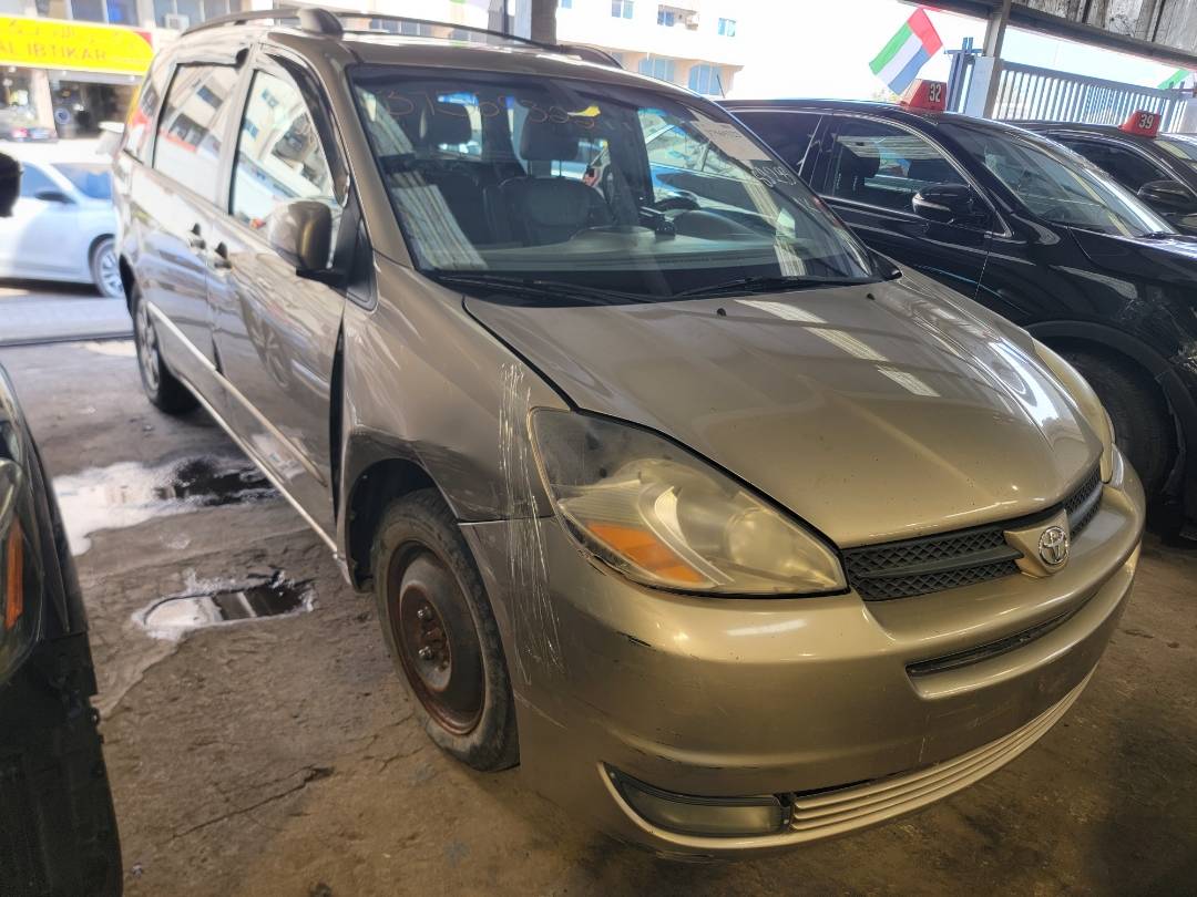 2004 TOYOTA SIENNA — 198527 Miles — Lot 37569322 - Marhaba Auctions Used Cars - Image 6