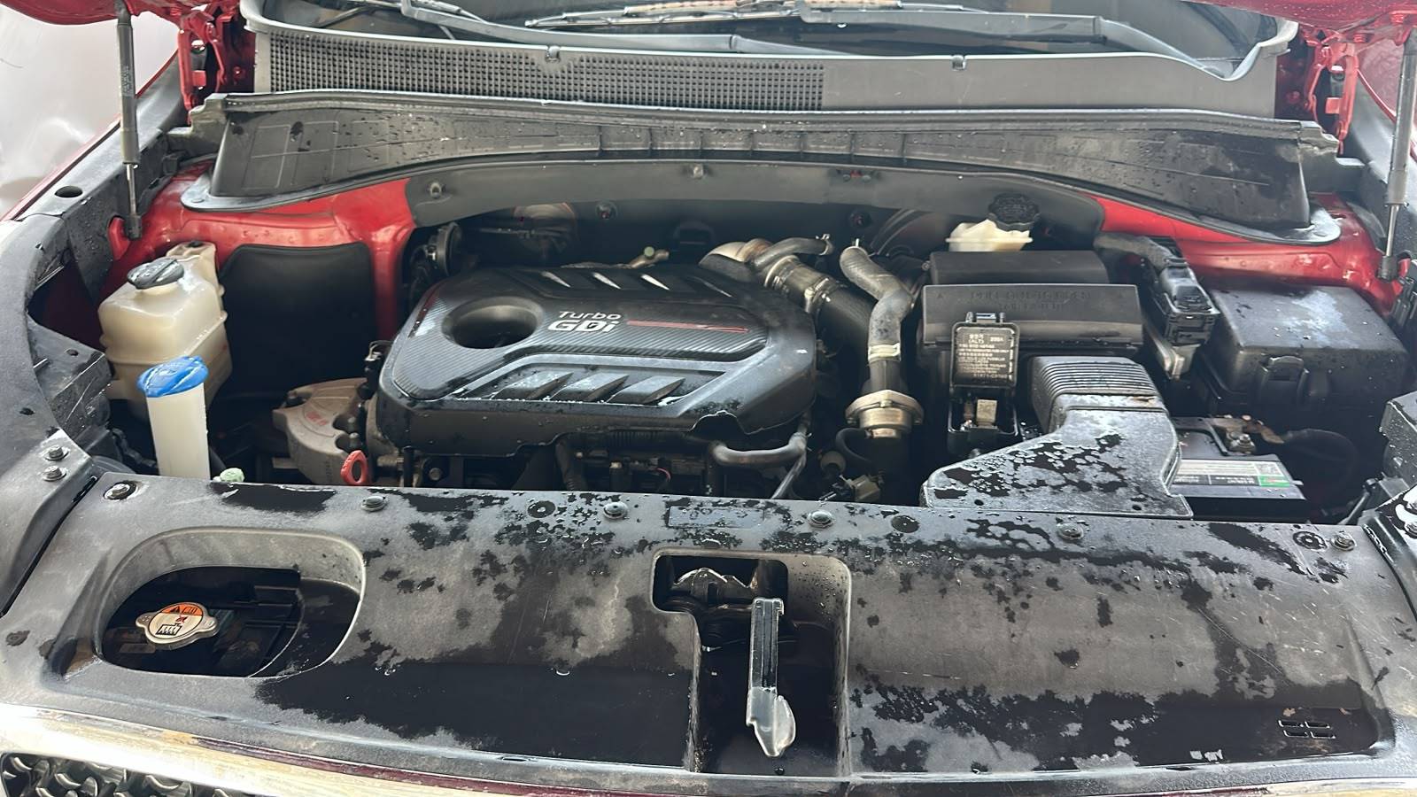 2017 KIA SORENTO — 96366 Miles — Lot HG209091 — Souq - Marhaba Auctions Used Cars - Image 4