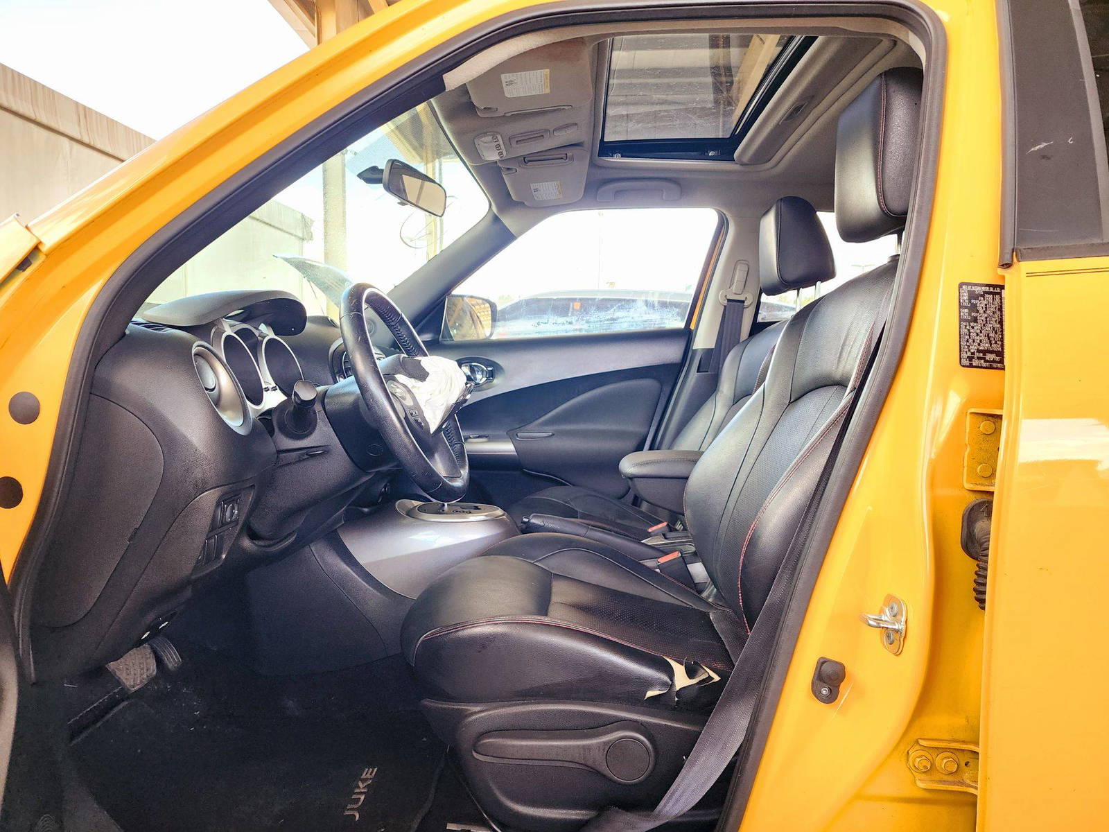 2015 NISSAN JUKE — 158228 Miles — Lot 7FT510298 — Souq - Marhaba Auctions Used Cars - Image 9