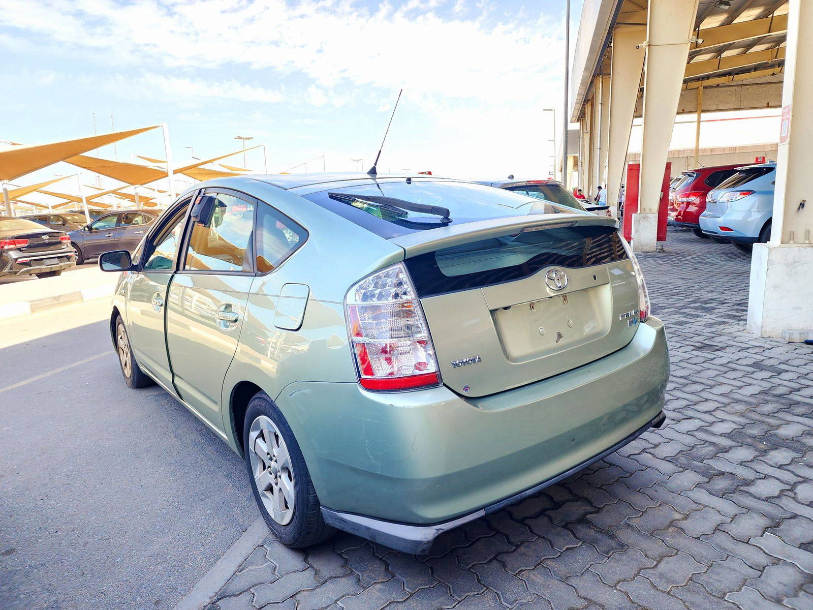 2008 TOYOTA PRIUS — 199759 Miles — Lot 83378815 — Souq - Marhaba Auctions Used Cars - Image 5