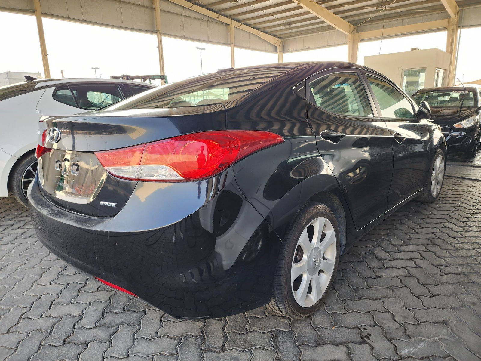 2011 HYUNDAI ELANTRA — 156317 Miles — Lot 39199916 — Souq - Marhaba Auctions Used Cars - Image 3