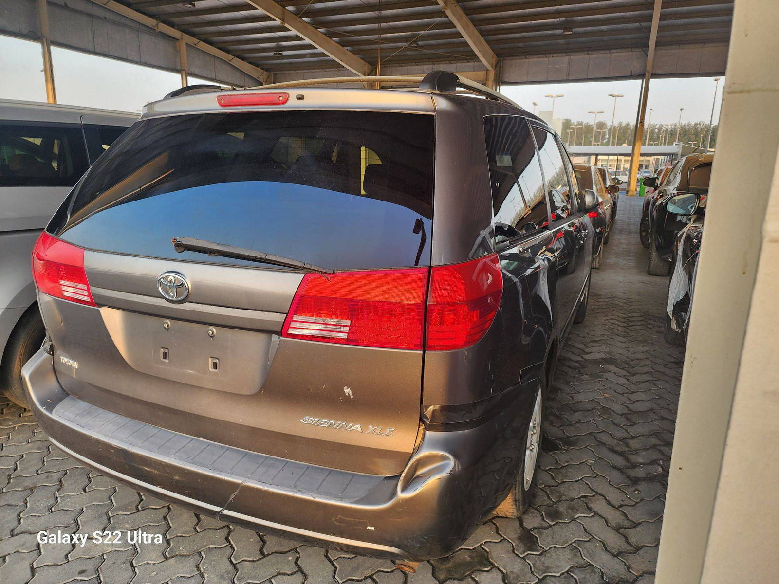 2004 TOYOTA SIENNA — 239890 Miles — Lot 46689414 - Marhaba Auctions Used Cars - Image 7