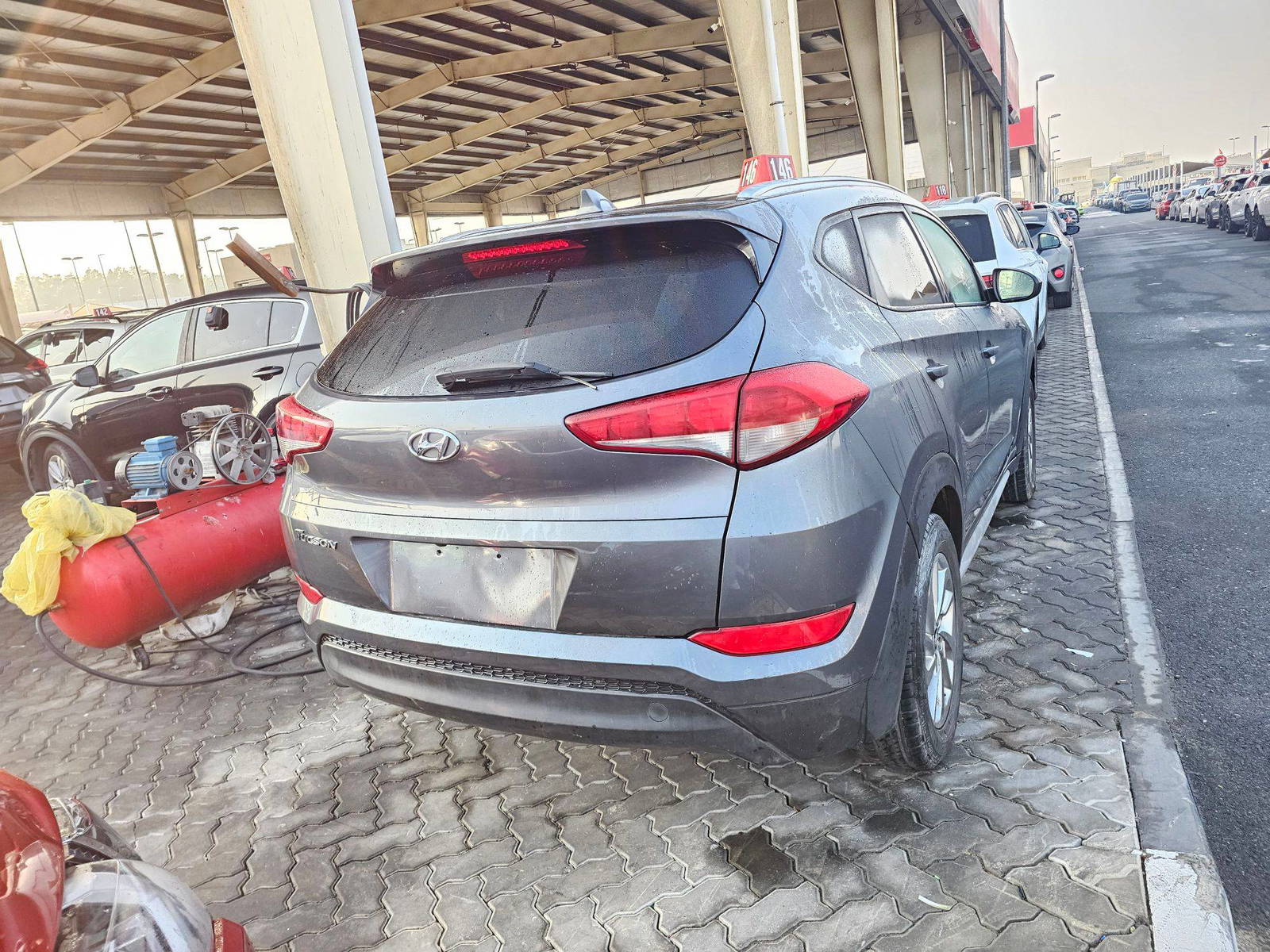 2018 HYUNDAI TUCSON — 130538 Miles — Lot 8JU671226 — Souq - Marhaba Auctions Used Cars - Image 3