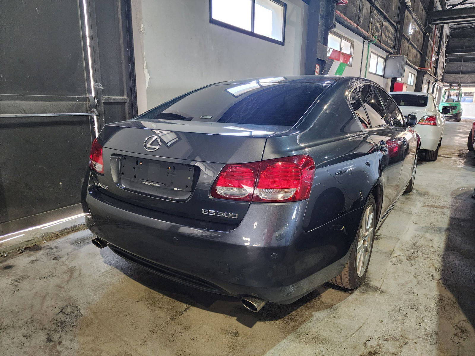 2006 LEXUS GS 300 — 147815 KM — Lot 022916 — Al Quoz - Marhaba Auctions Used Cars - Image 6