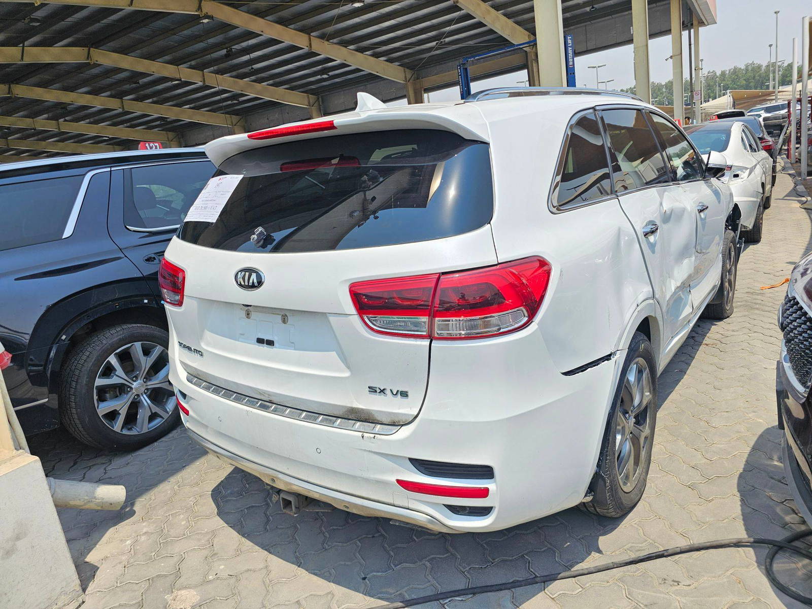 2017 KIA SORENTO — 158992 KM — Lot 65224064 — Souq - Marhaba Auctions Used Cars - Image 3