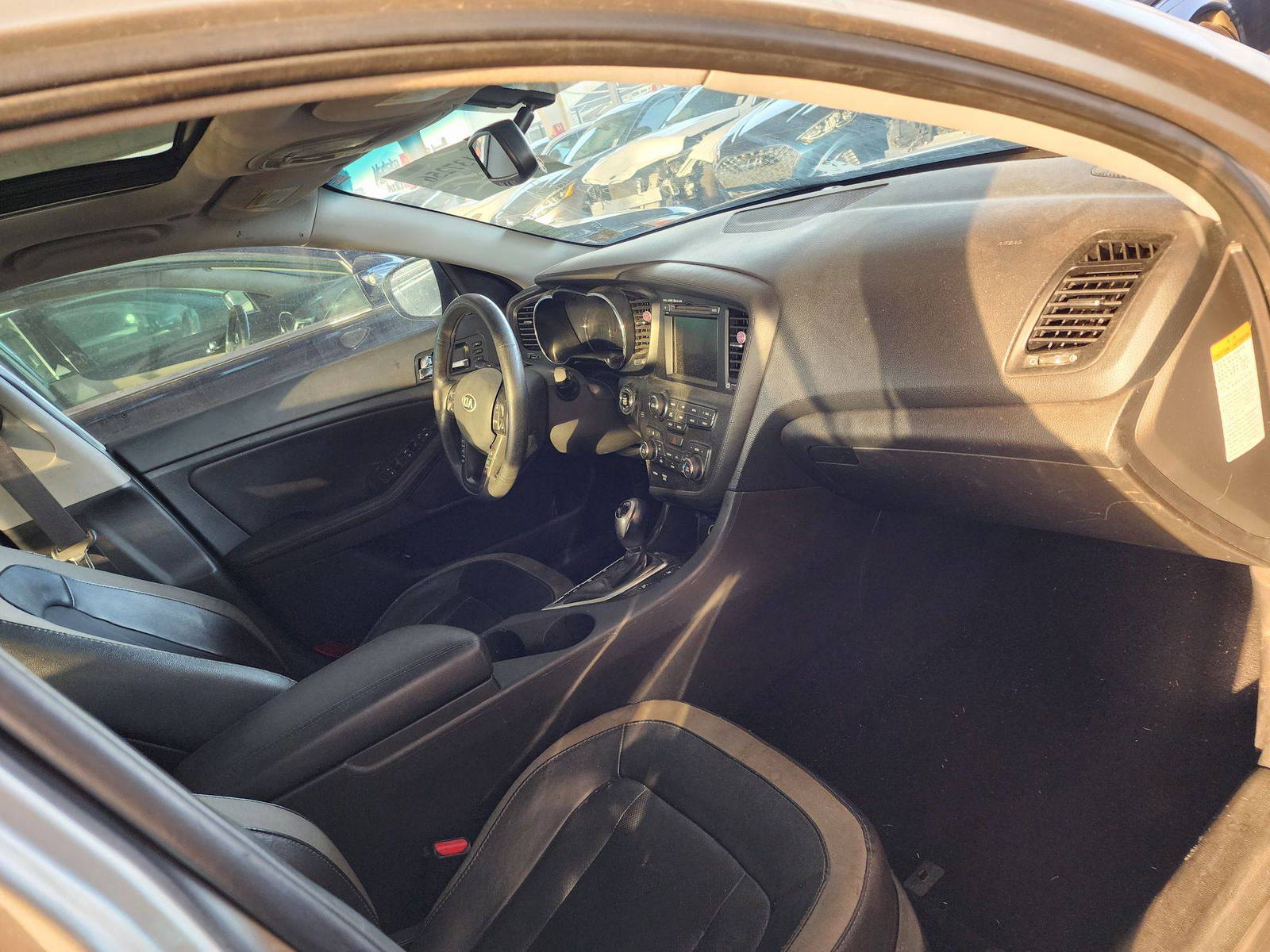 2012 KIA OPTIMA — 173097 Miles — Lot 39137256 — Souq - Marhaba Auctions Used Cars - Image 5