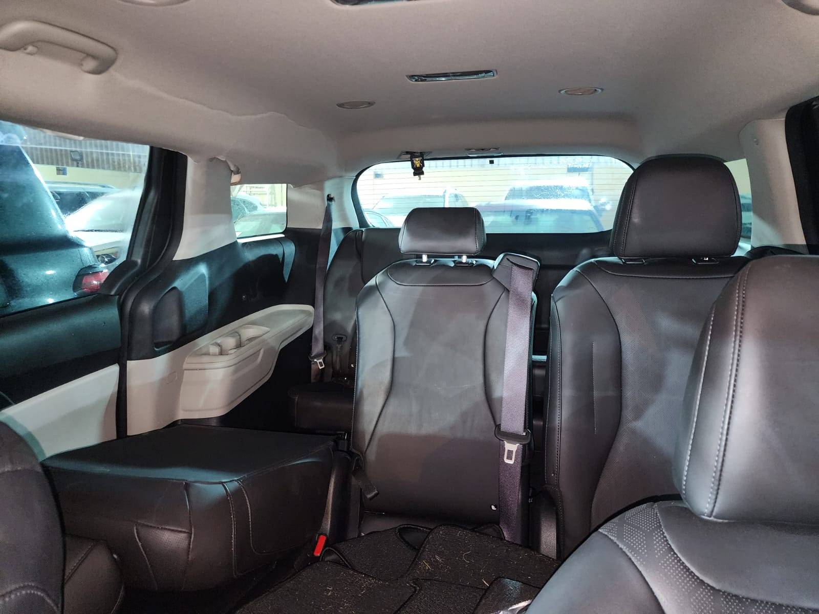 KIA CARNIVAL LX 2023 - Marhaba Auction Used Cars - Image 5