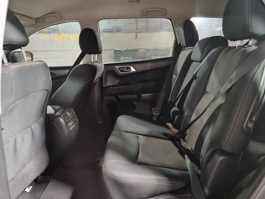 2017 NISSAN PATHFINDER — 122036 Miles — Lot 215478 — Souq - Marhaba Auctions Used Cars - Image 6