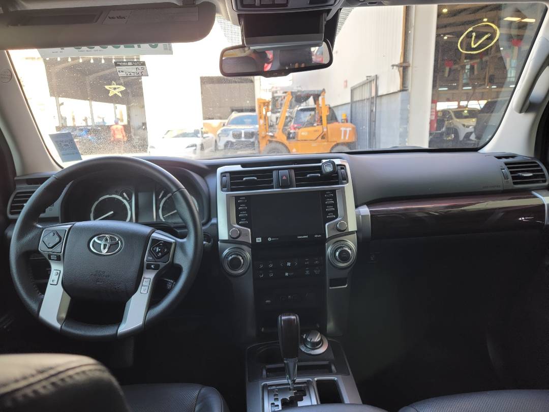 2020 TOYOTA 4RUNNER SR5 — 62745 KM — Lot 84289804 — Main - Marhaba Auctions Used Cars - Image 8