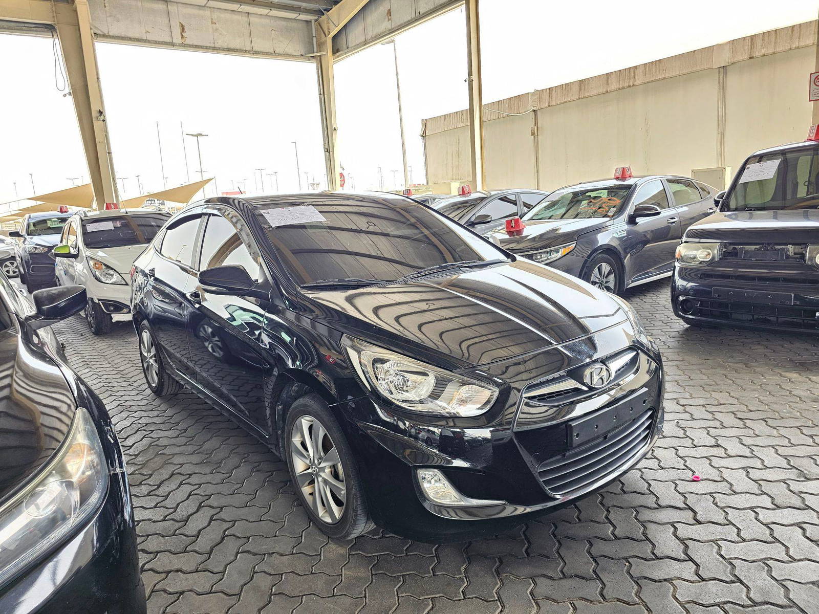 2011 HYUNDAI ACCENT — 112839 KM — Lot 008619 — Souq - Marhaba Auctions Used Cars - Image 4