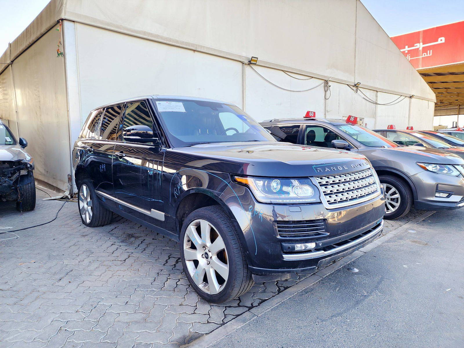 2013 LAND ROVER RANGE ROVER SUPERCHARGED — 130598 Miles — Lot 41131124 — Souq - Marhaba Auctions Used Cars - Image 3