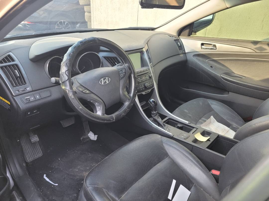 2014 HYUNDAI SONATA — 380348 KM — Lot A065688 — Main - Marhaba Auctions Used Cars - Image 8