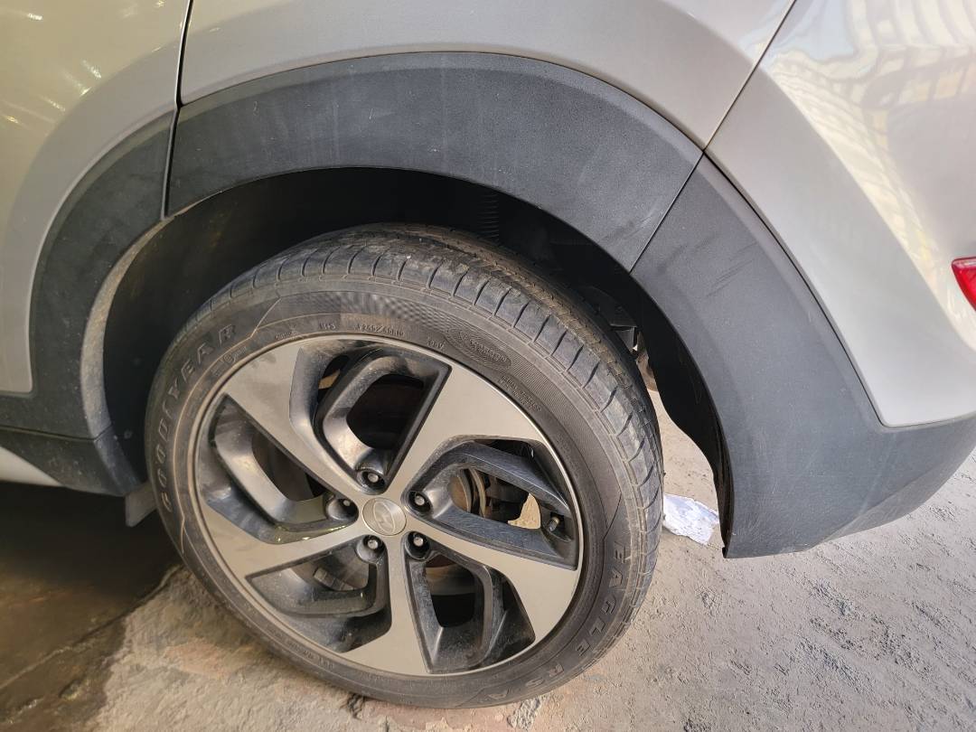 2017 HYUNDAI TUCSON — 65068 Miles — Lot HU461654 — Main - Marhaba Auctions Used Cars - Image 4