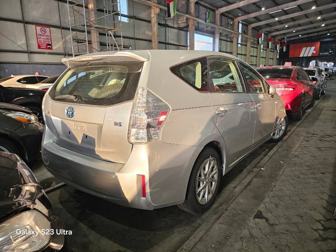 2012 TOYOTA PRIUS V — 213298 Miles — Lot 66930115 — Main - Marhaba Auctions Used Cars - Image 5