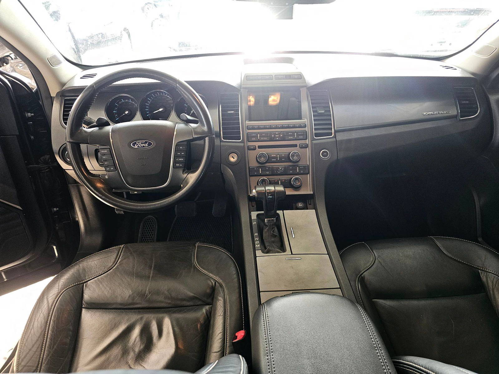2011 FORD TAURUS — 96222 KM — Lot 6BG118996 — Souq - Marhaba Auctions Used Cars - Image 7