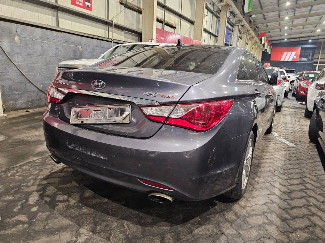 2012 HYUNDAI SONATA — 155998 KM — Lot 366880 — Main - Marhaba Auctions Used Cars - Image 3
