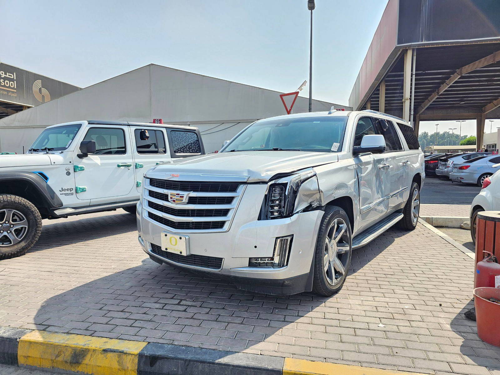 CADILLAC ESCALADE ESV PREMIUM LUXURY 2017 - Marhaba Auction Used Cars - Image 5