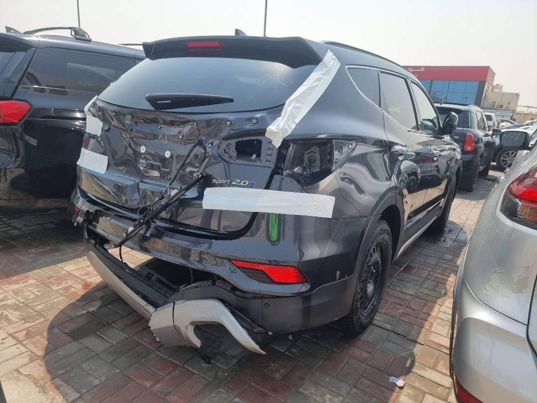 2017 HYUNDAI SANTA FE — 50687 KM — Lot 454001 — Ind. 12 - Marhaba Auctions Used Cars - Image 6