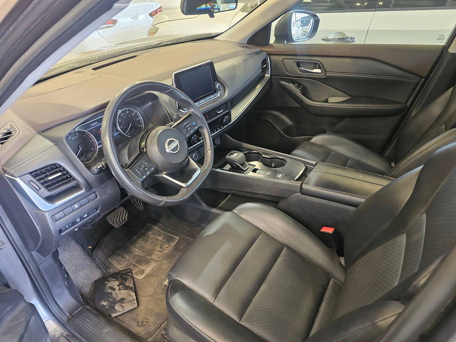 NISSAN ROGUE 2023 - Marhaba Auction Used Cars - Image 7