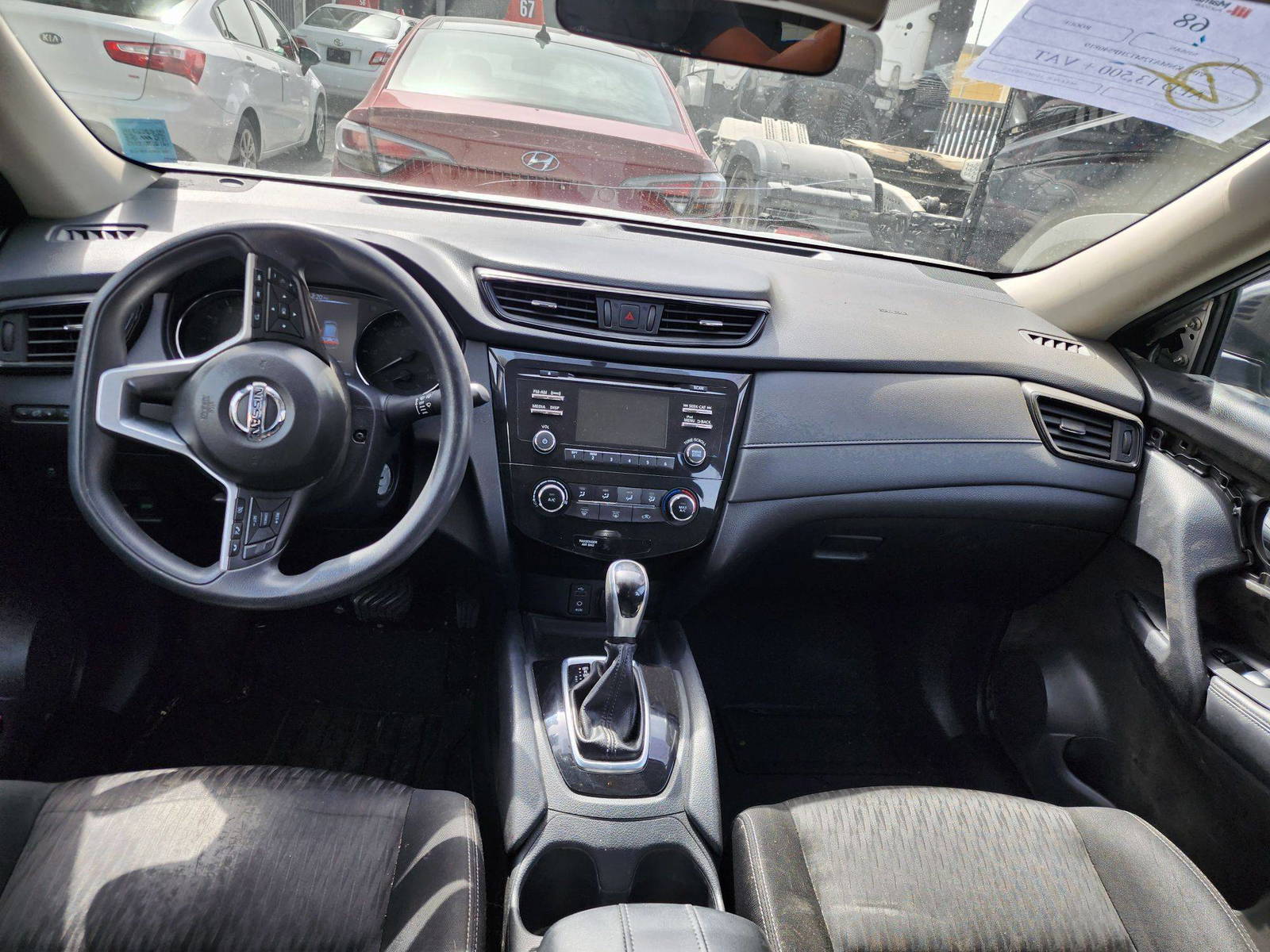 2017 NISSAN ROGUE — 138068 Miles — Lot 71786244 — Al Quoz - Marhaba Auctions Used Cars - Image 8