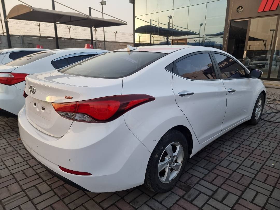2014 HYUNDAI AVANTE — 148900 KM — Lot 125487 — Ind. 12 - Marhaba Auctions Used Cars - Image 4