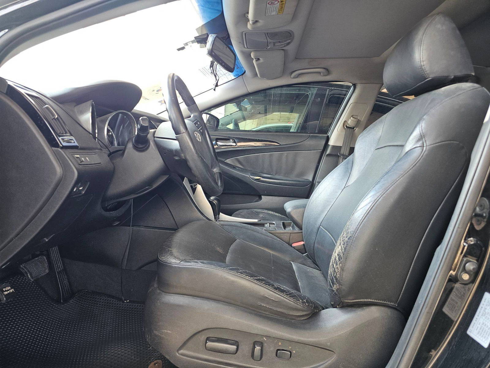 HYUNDAI SONATA 2010 - Marhaba Auction Used Cars - Image 8