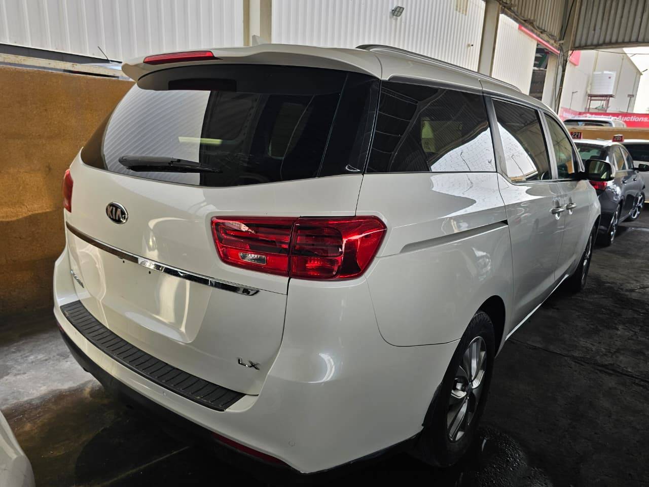 KIA SEDONA 2020 - Marhaba Auction Used Cars - Image 5