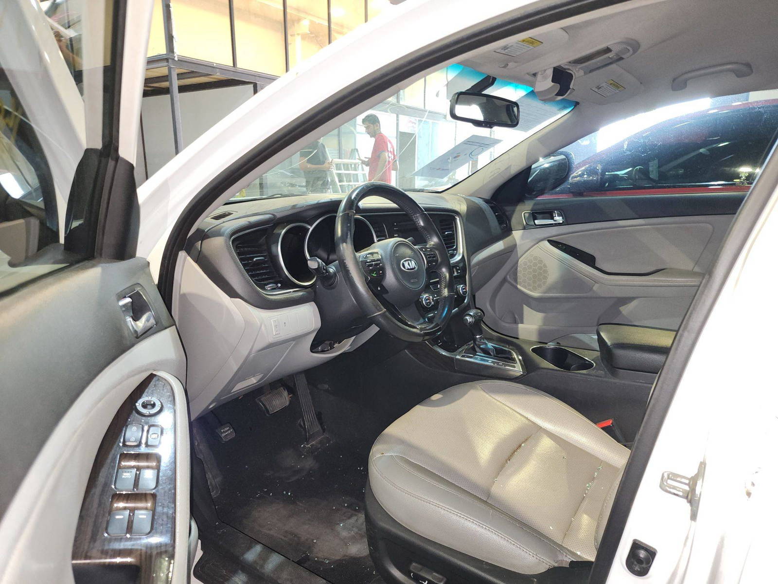 2015 KIA OPTIMA — 158779 Miles — Lot 50145995 — Souq - Marhaba Auctions Used Cars - Image 9